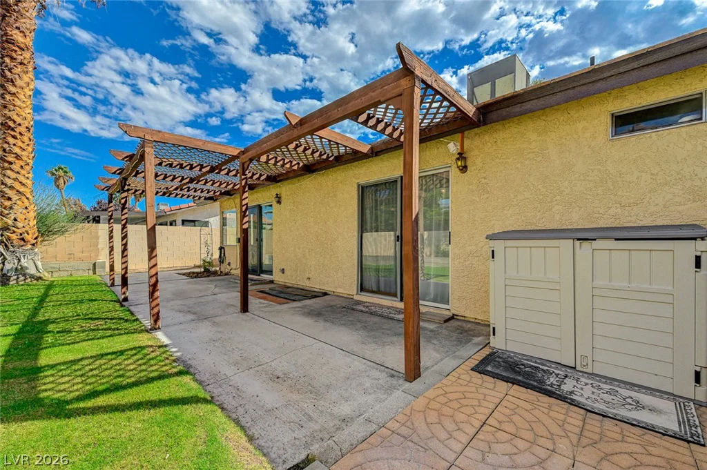 4432 Live Oak, Las Vegas, NV 89121