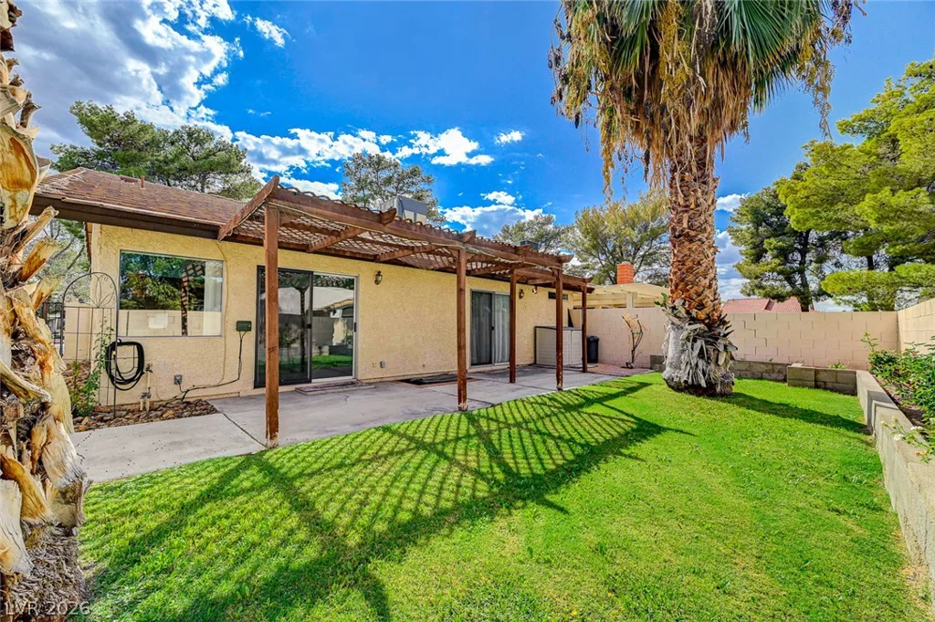 4432 Live Oak, Las Vegas, NV 89121