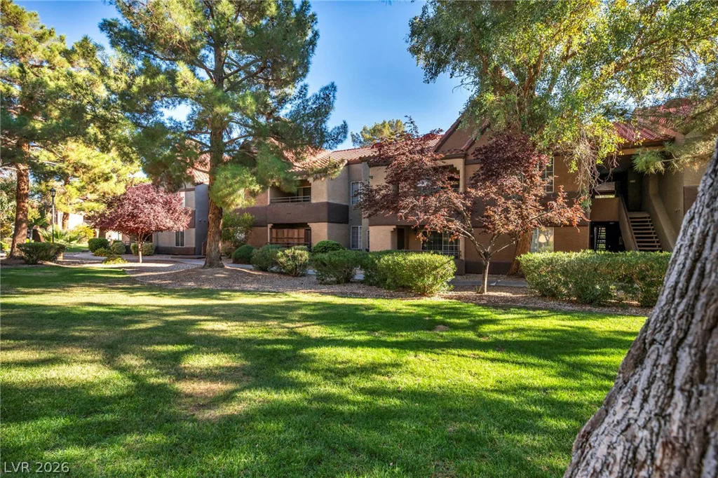 2200 Fort Apache, Las Vegas, NV 89117