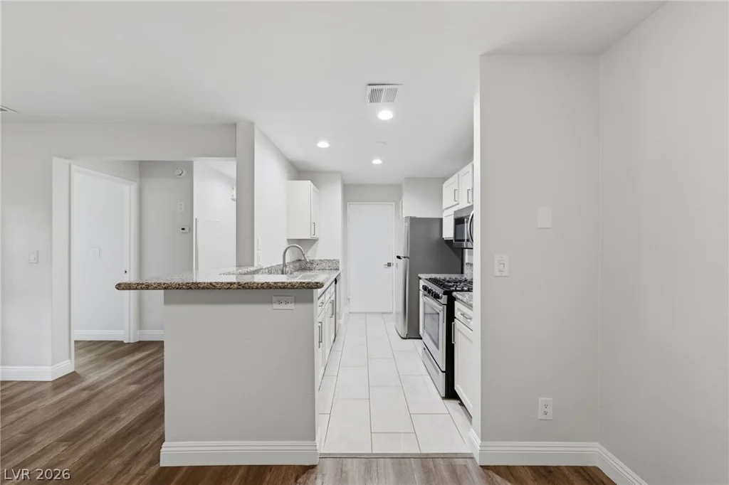 2200 Fort Apache, Las Vegas, NV 89117