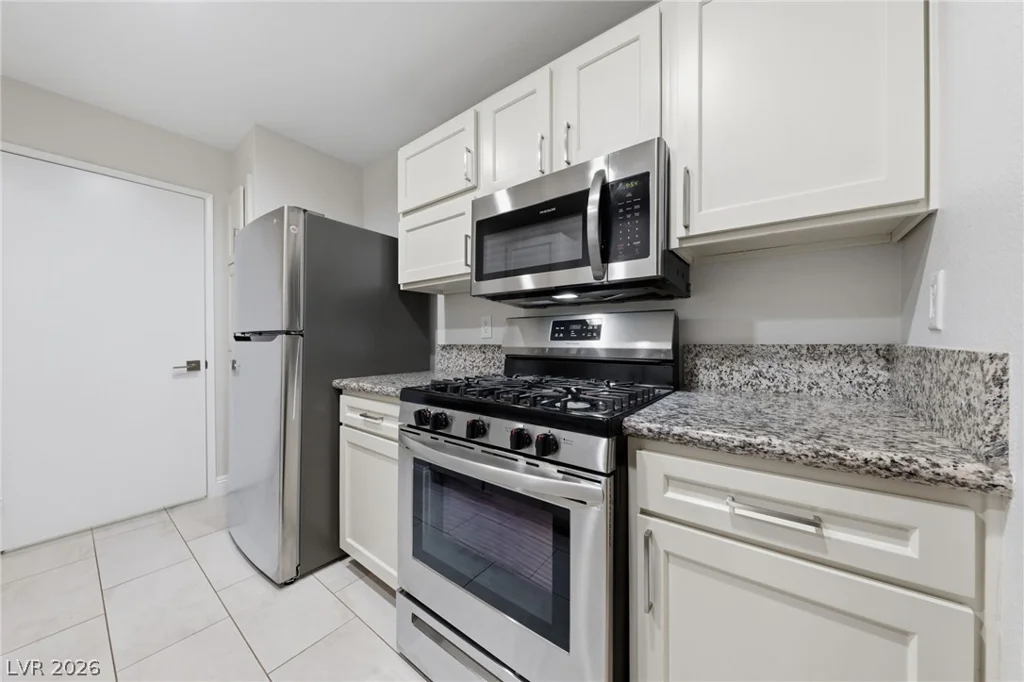 2200 Fort Apache, Las Vegas, NV 89117