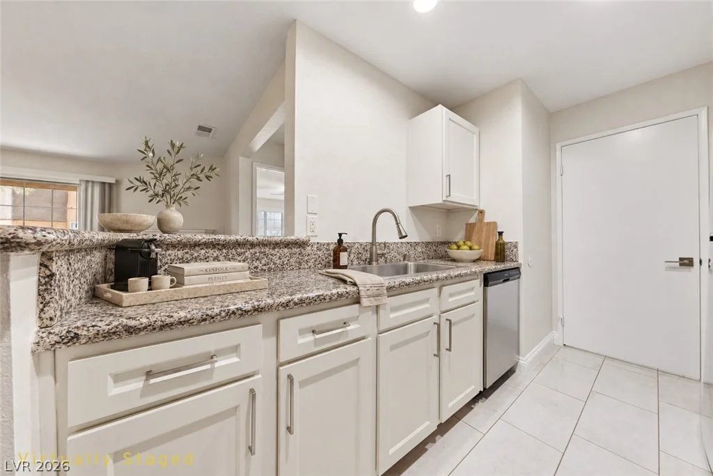 2200 Fort Apache, Las Vegas, NV 89117