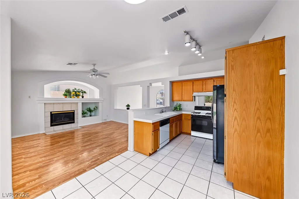 6248 Dundee Port, Las Vegas, NV 89110
