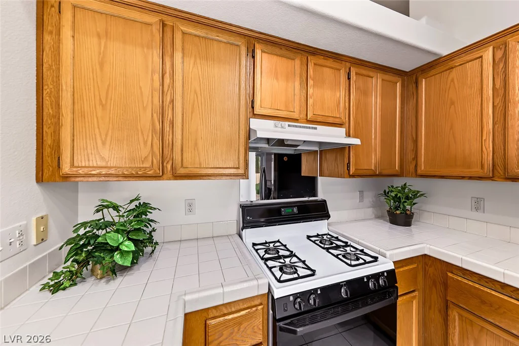 6248 Dundee Port, Las Vegas, NV 89110