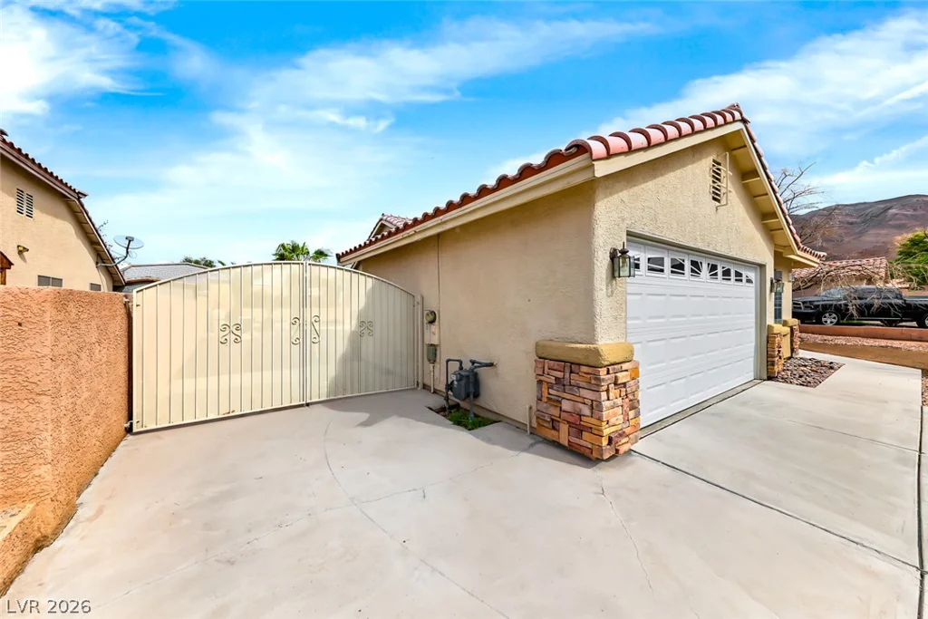 6248 Dundee Port, Las Vegas, NV 89110