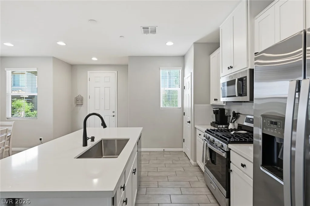 4562 Queens Hill, North Las Vegas, NV 89031