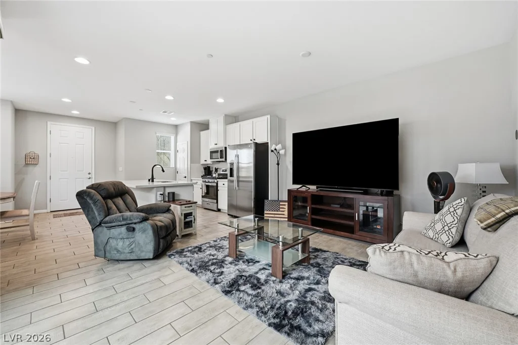 4562 Queens Hill, North Las Vegas, NV 89031