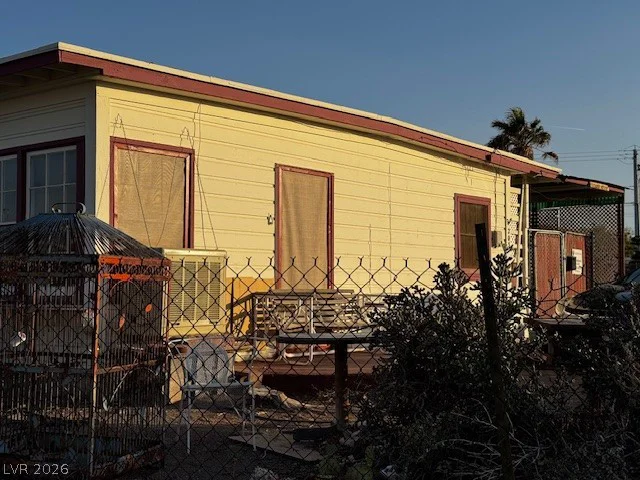 203 Pacific, Henderson, NV 89015