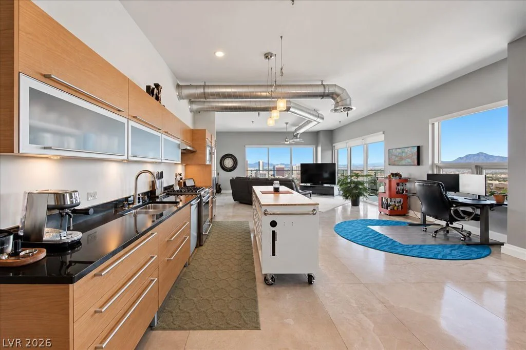 200 Hoover, Las Vegas, NV 89101