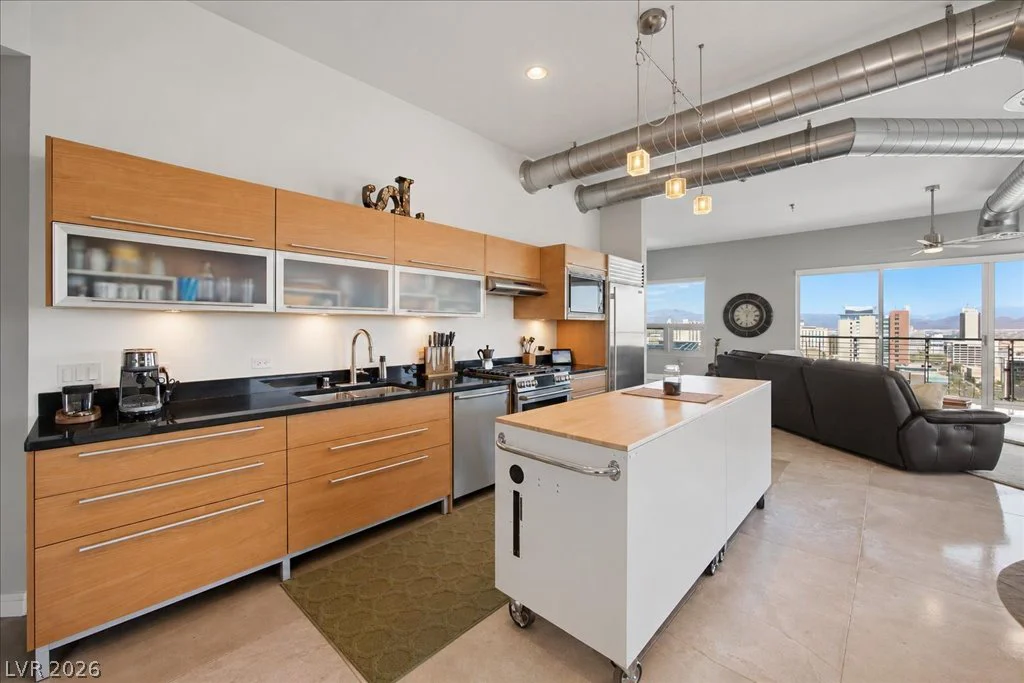 200 Hoover, Las Vegas, NV 89101