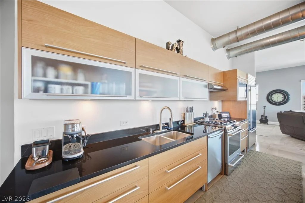 200 Hoover, Las Vegas, NV 89101