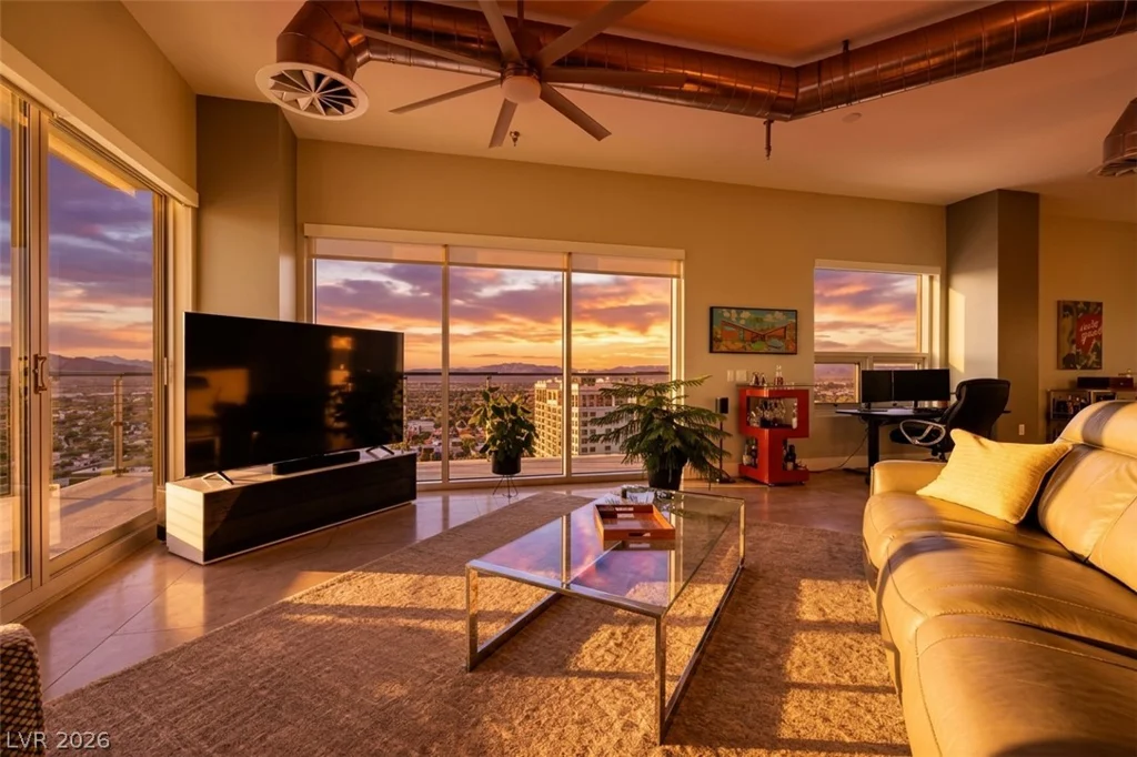 200 Hoover, Las Vegas, NV 89101