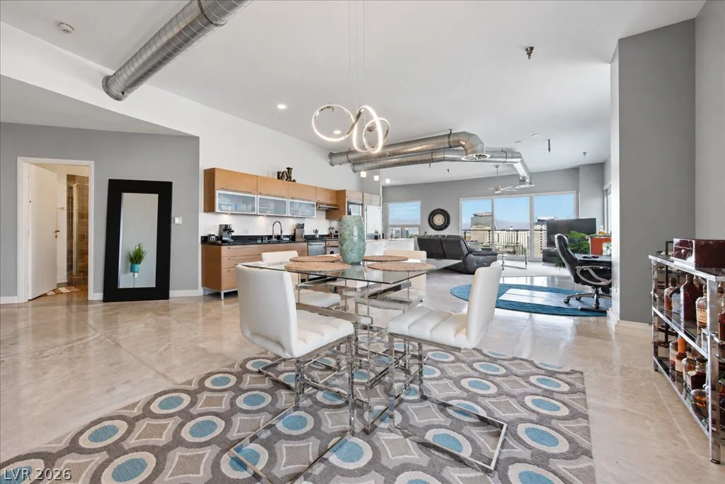 200 Hoover, Las Vegas, NV 89101