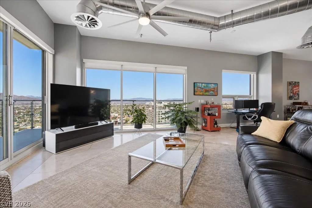 200 Hoover, Las Vegas, NV 89101