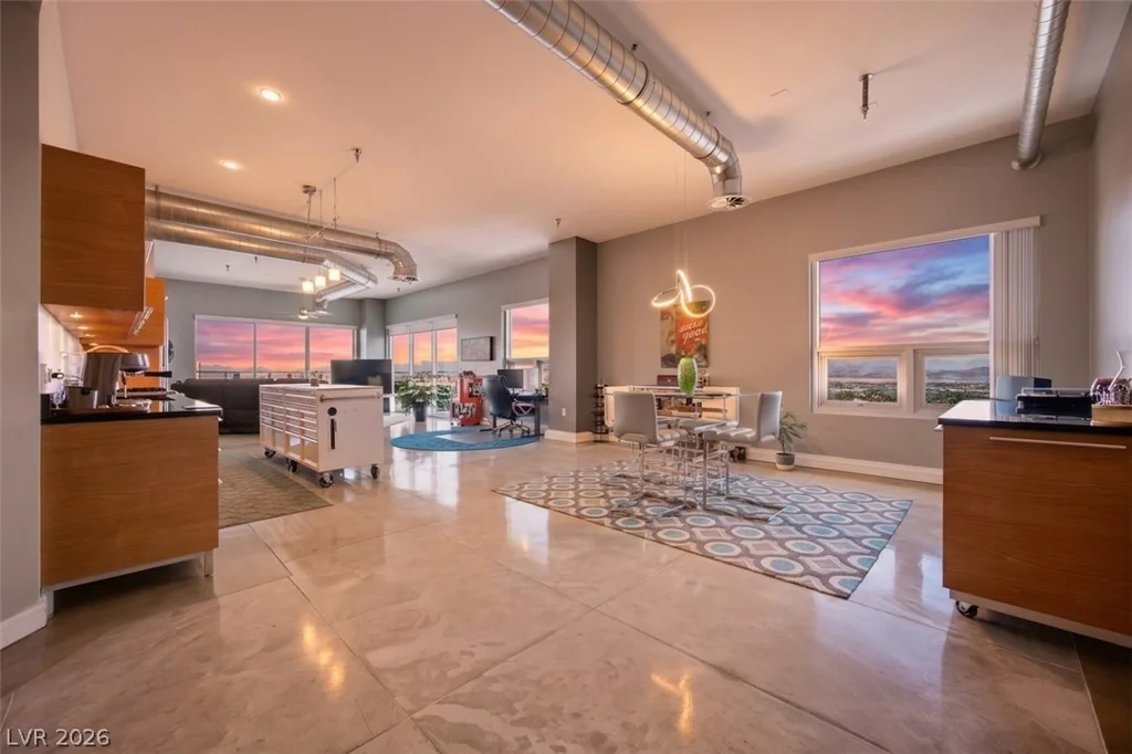 200 Hoover, Las Vegas, NV 89101