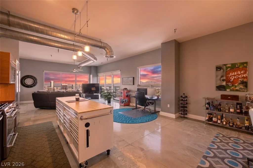 200 Hoover, Las Vegas, NV 89101