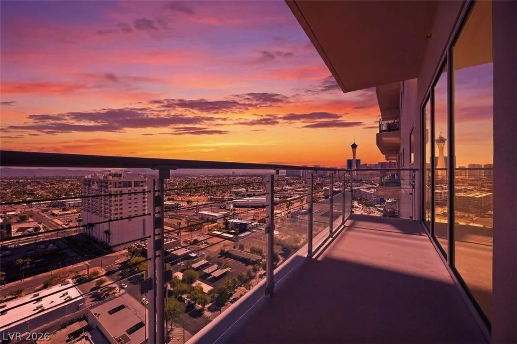 200 Hoover, Las Vegas, NV 89101