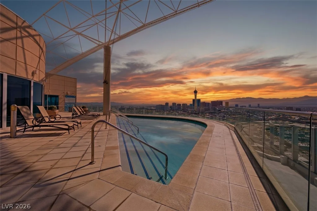 200 Hoover, Las Vegas, NV 89101