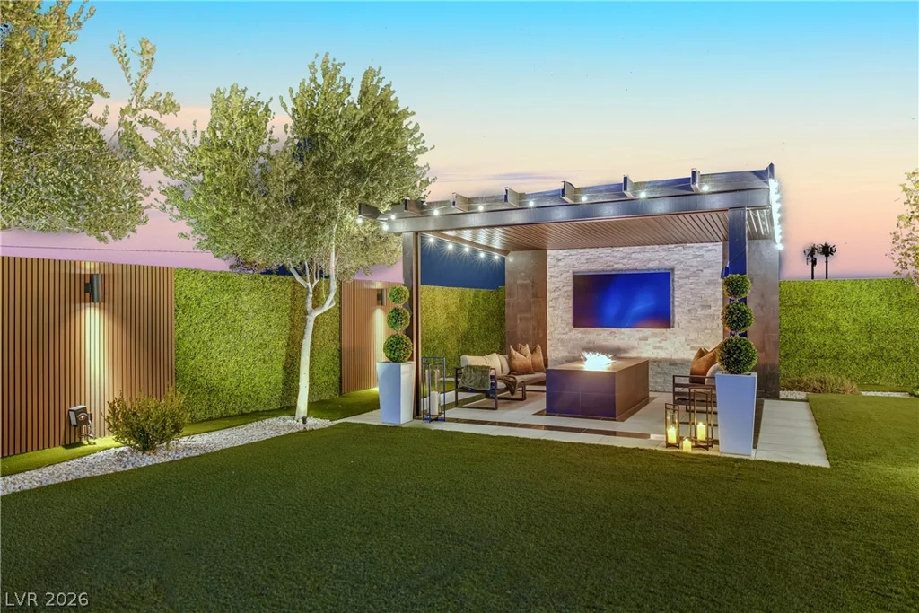8755 Helena, Las Vegas, NV 89129