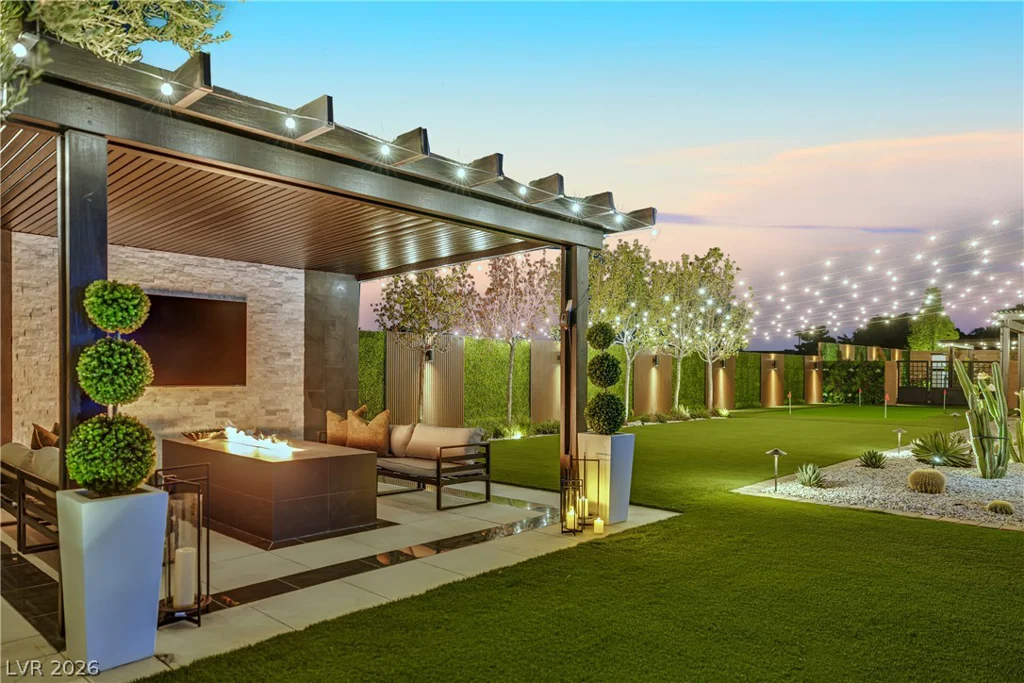 8755 Helena, Las Vegas, NV 89129