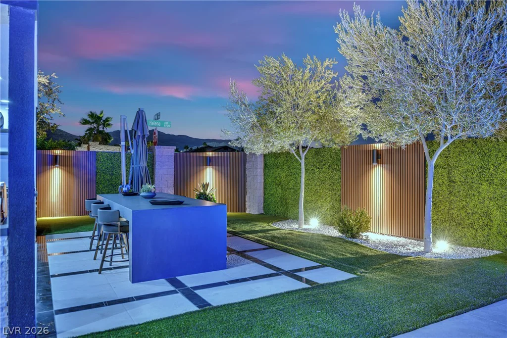 8755 Helena, Las Vegas, NV 89129
