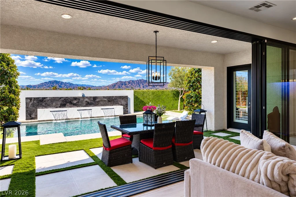8755 Helena, Las Vegas, NV 89129