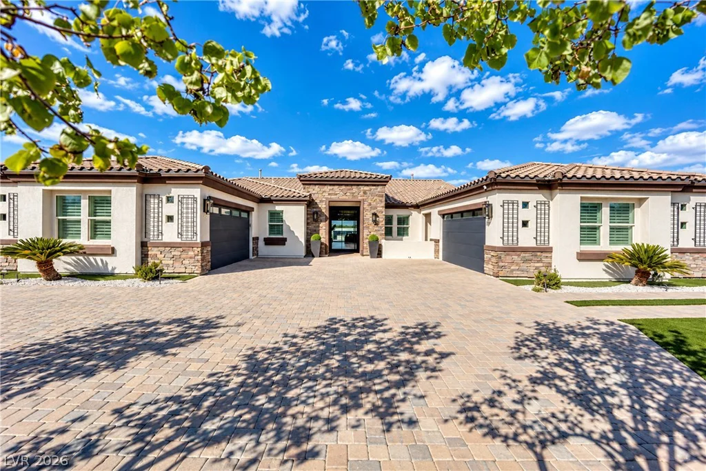 8755 Helena, Las Vegas, NV 89129
