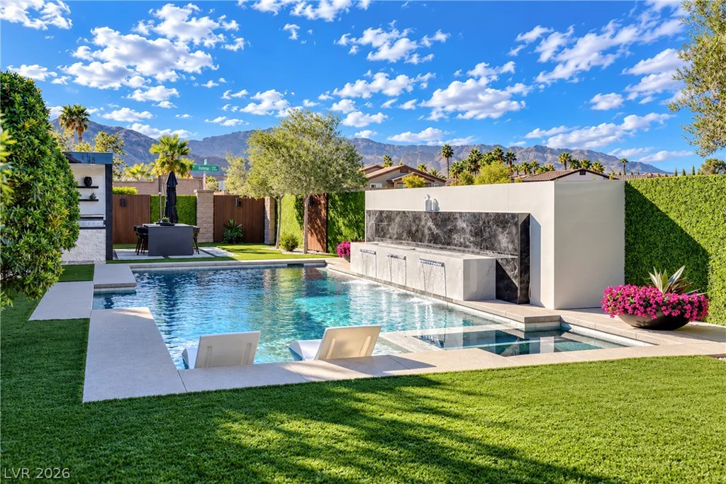 8755 Helena, Las Vegas, NV 89129