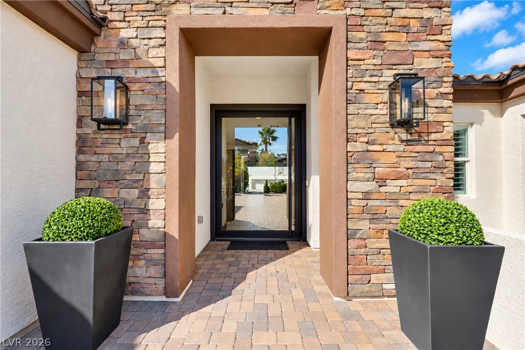 8755 Helena, Las Vegas, NV 89129