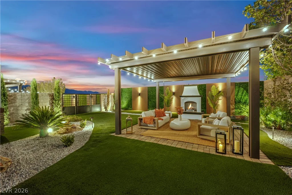8755 Helena, Las Vegas, NV 89129