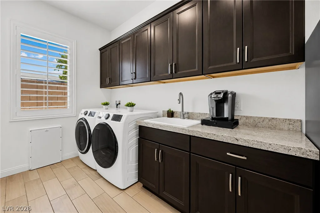 8755 Helena, Las Vegas, NV 89129