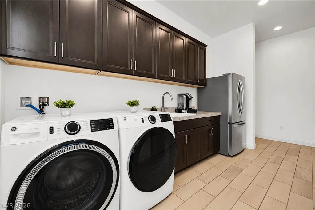 8755 Helena, Las Vegas, NV 89129