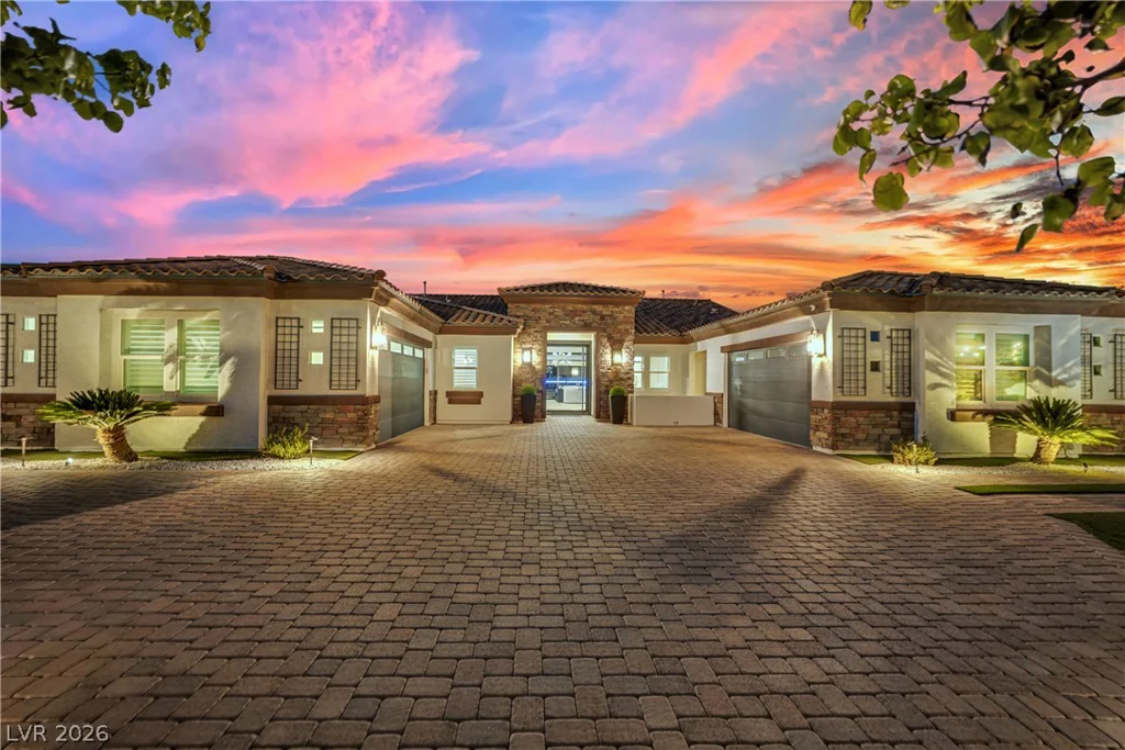 8755 Helena, Las Vegas, NV 89129