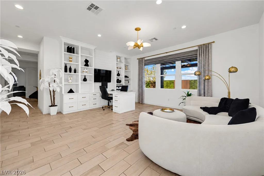 8755 Helena, Las Vegas, NV 89129