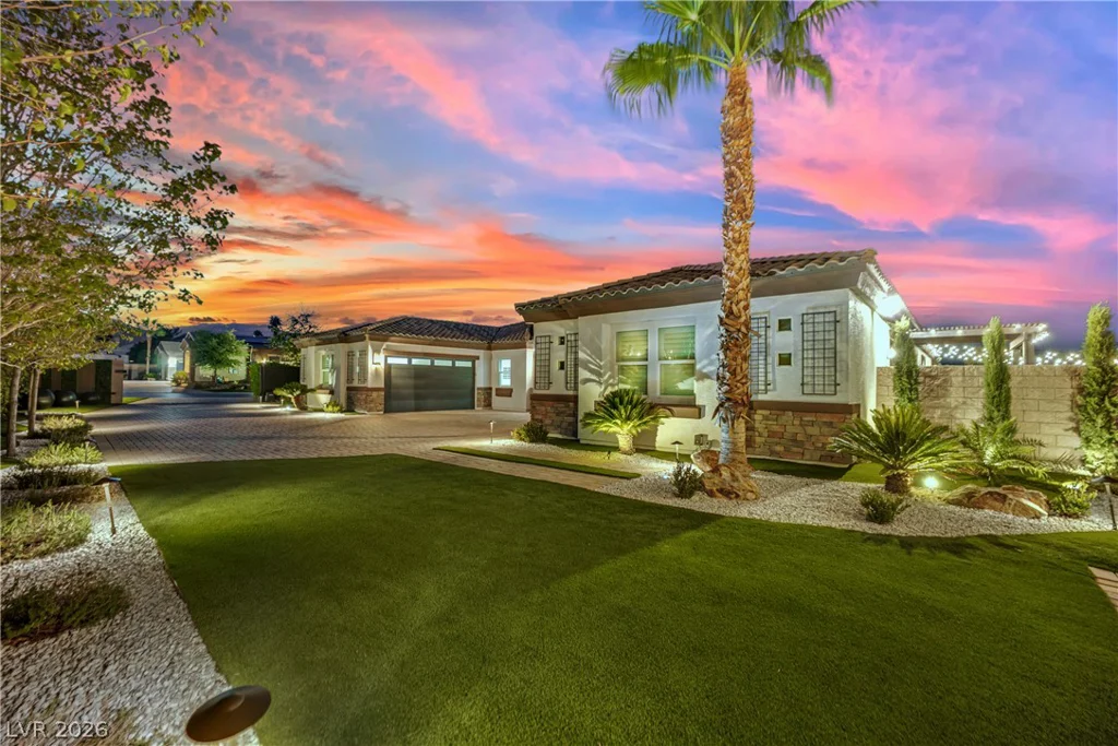 8755 Helena, Las Vegas, NV 89129