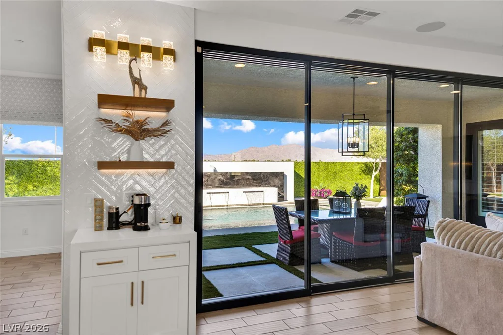 8755 Helena, Las Vegas, NV 89129