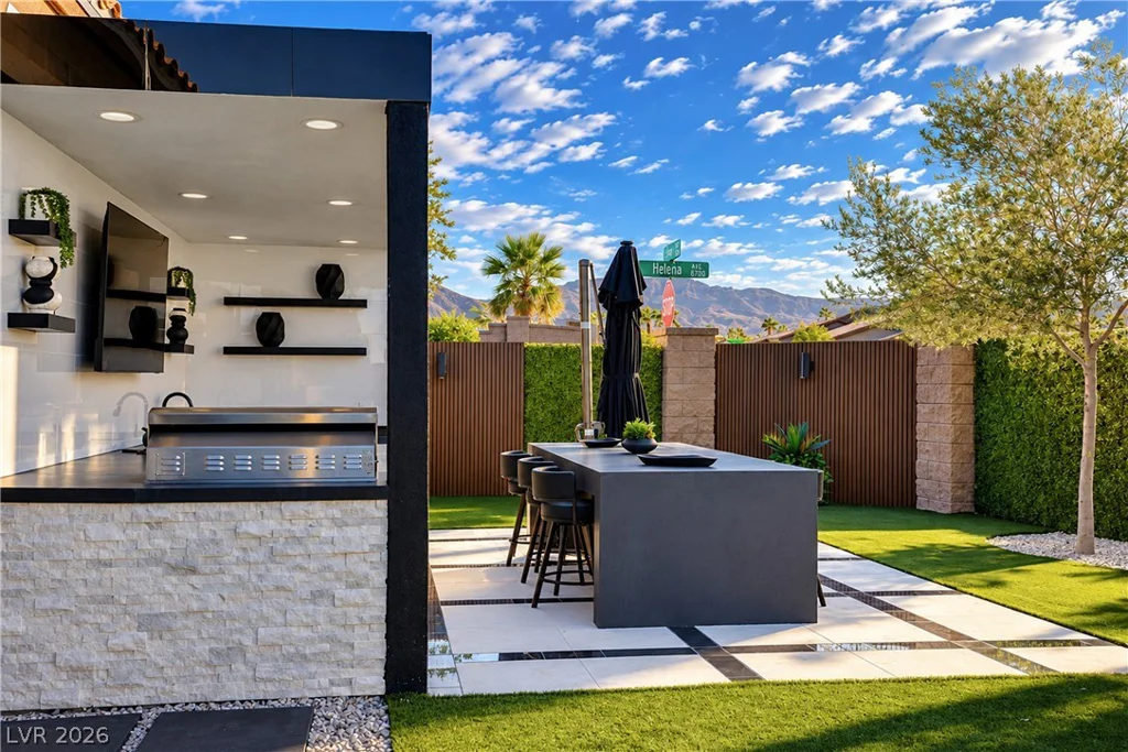 8755 Helena, Las Vegas, NV 89129