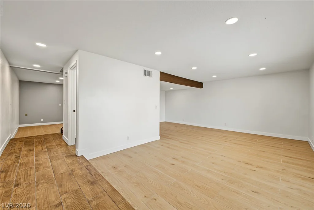 3268 Liahona, Las Vegas, NV 89121
