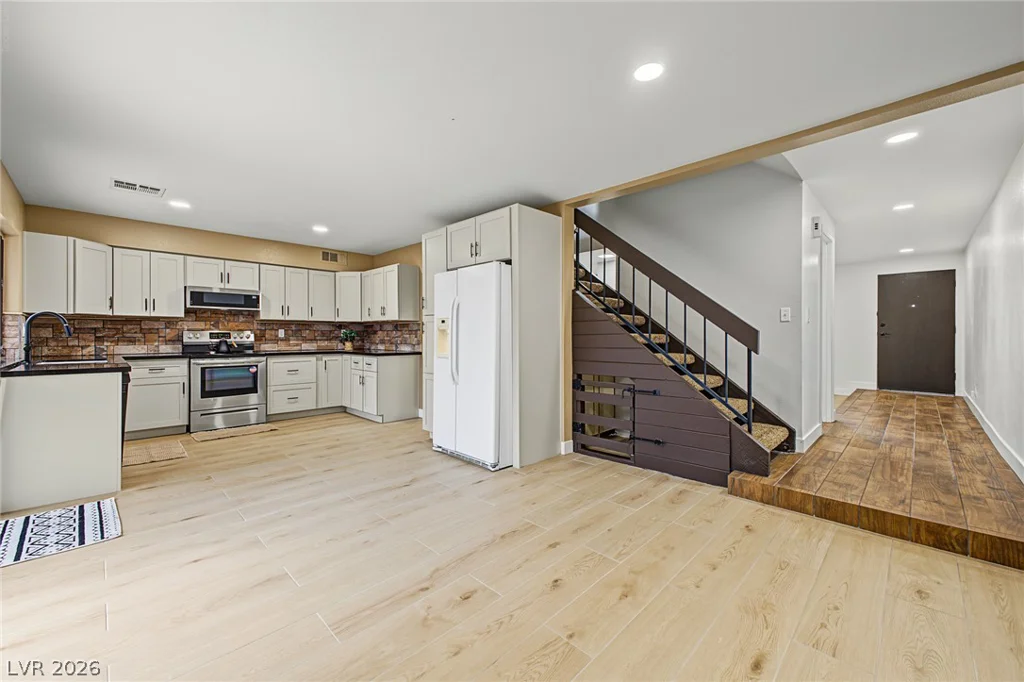 3268 Liahona, Las Vegas, NV 89121