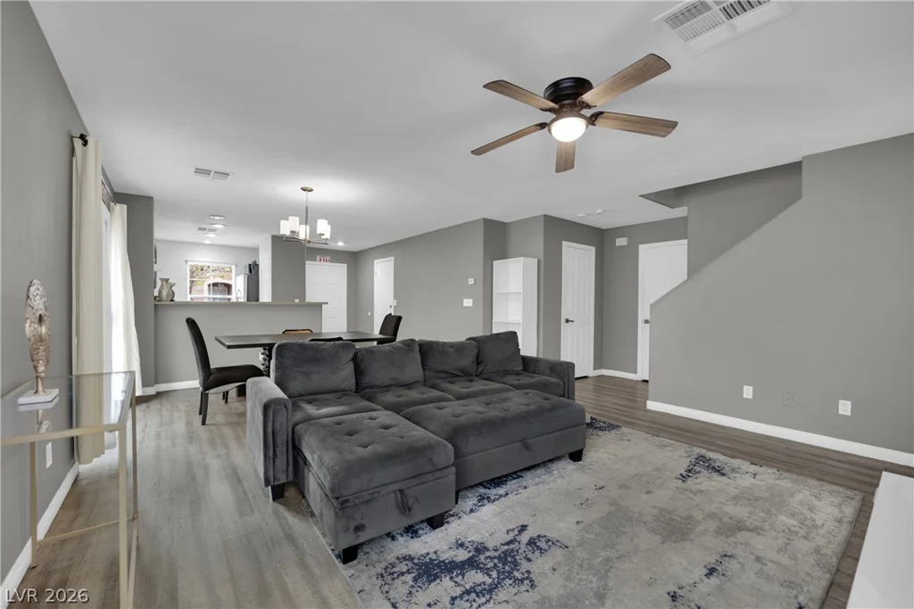 10343 Ednor, Las Vegas, NV 89183