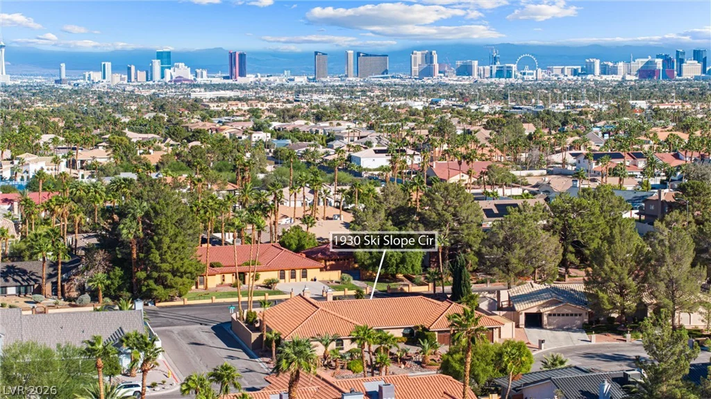 1930 Ski Slope, Las Vegas, NV 89117