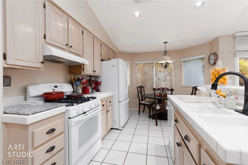 4560 Gonzales, Las Vegas, NV 89130
