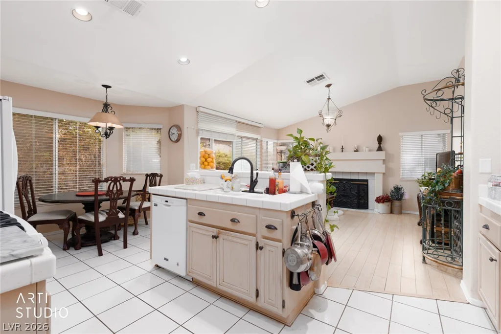 4560 Gonzales, Las Vegas, NV 89130