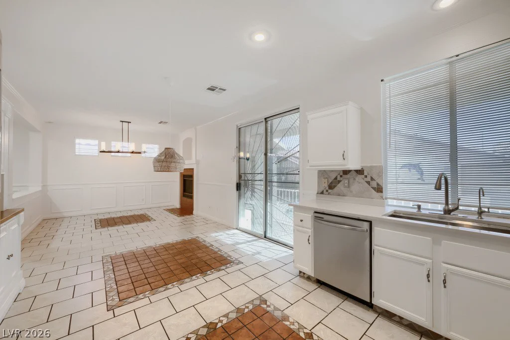 10011 Peach Flower, Las Vegas, NV 89147