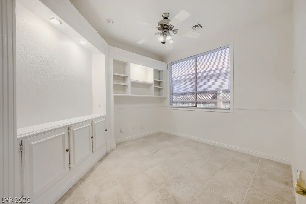 10011 Peach Flower, Las Vegas, NV 89147