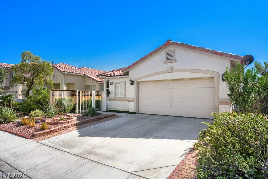 10011 Peach Flower, Las Vegas, NV 89147