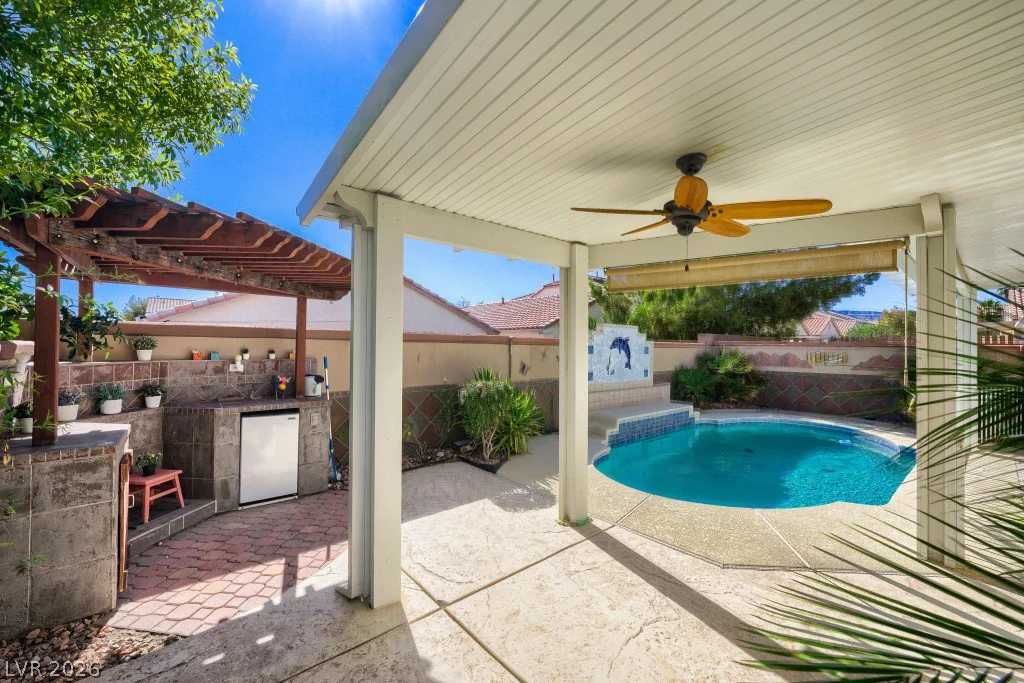 10011 Peach Flower, Las Vegas, NV 89147