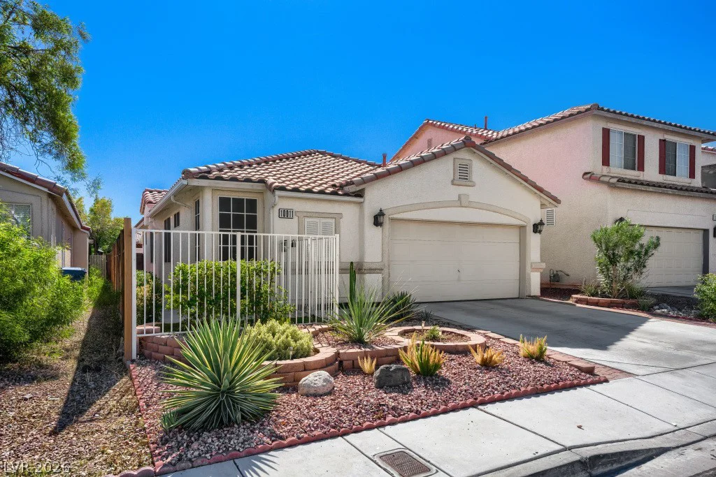 10011 Peach Flower, Las Vegas, NV 89147