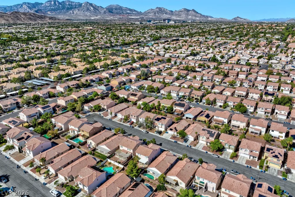 10011 Peach Flower, Las Vegas, NV 89147