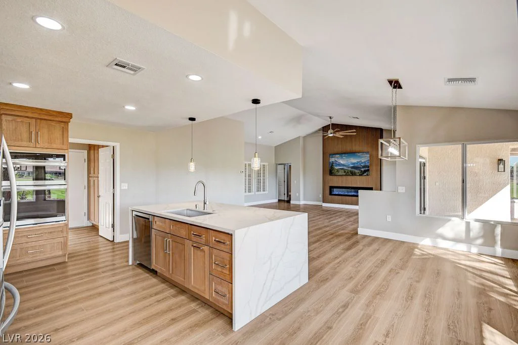 9437 Eagle Valley, Las Vegas, NV 89134